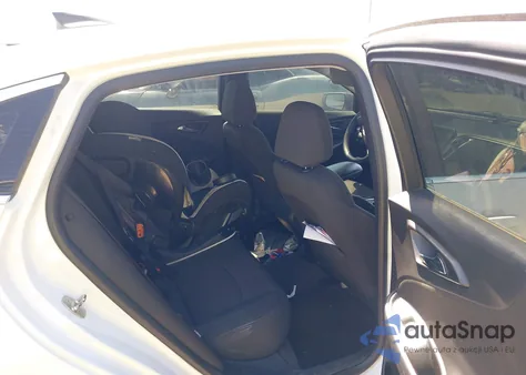 2018 Chevrolet Malibu 1Ls z USA, uszkodzony, nr VIN 1G1ZB5STXJF167947